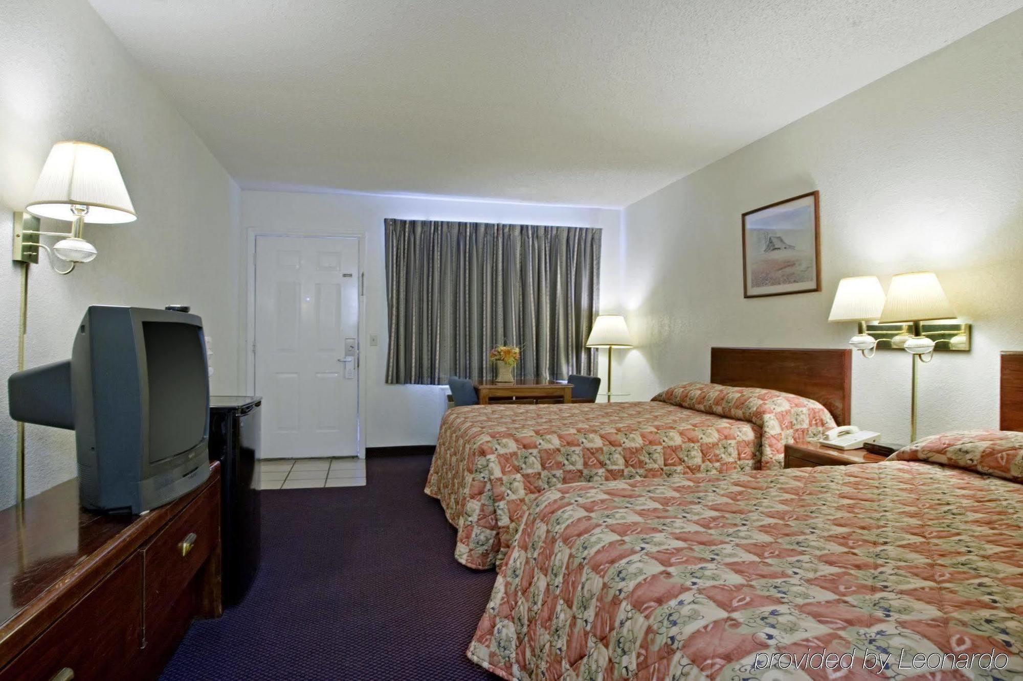 Americas Best Value Inn Dayton Room photo